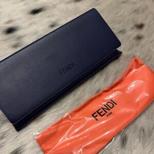 FENDI Sunglasses triangle case with lens wipe